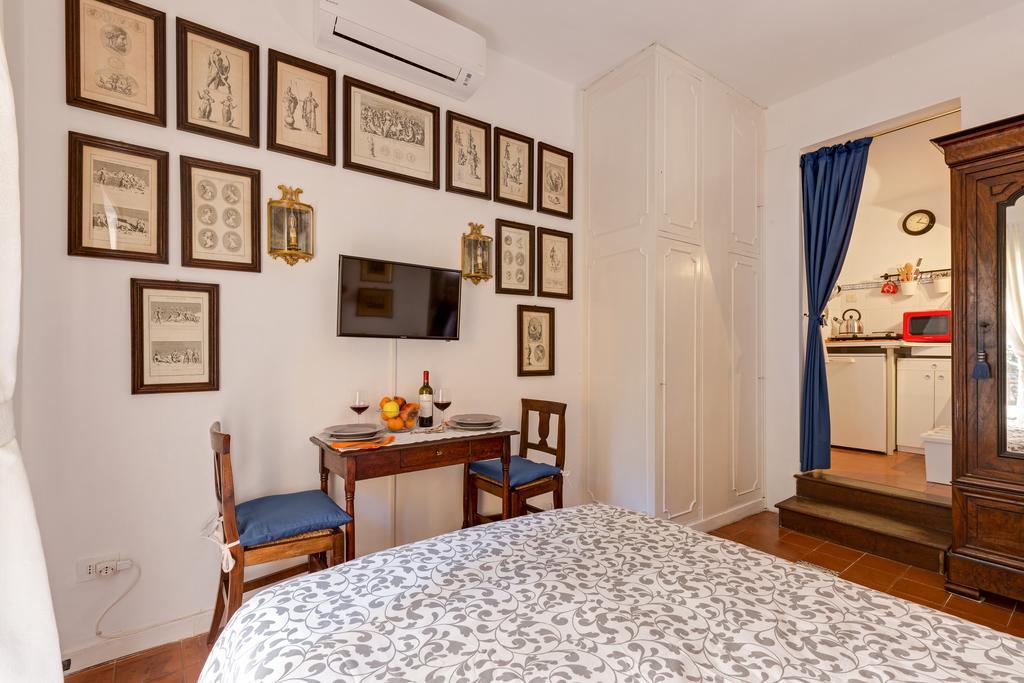 Roman House With Balcony Casa vacanze